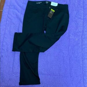 a.n.a Girlfriend Chino cropped pants